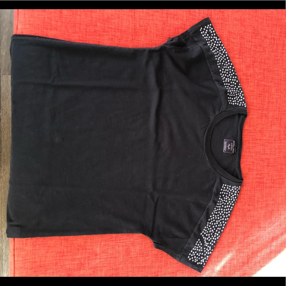 Zara T-shirt studded.